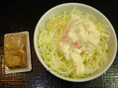 yoshinoya-potate-salad1.jpg